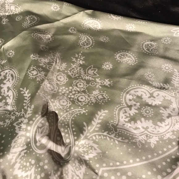 Scarf - Picture 3 of 4